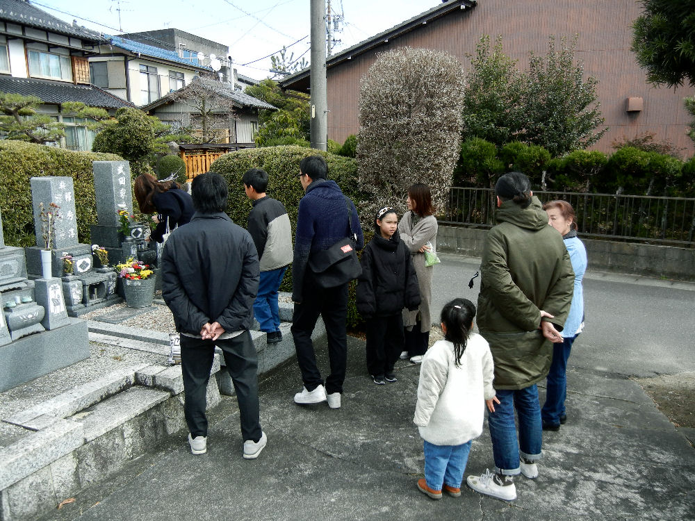 20250211classmates visit grave.jpg
